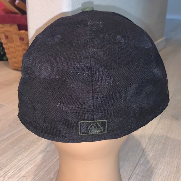 New Era 59 fifty Cleveland Indians camo baseball hat - Picture 3 of 8